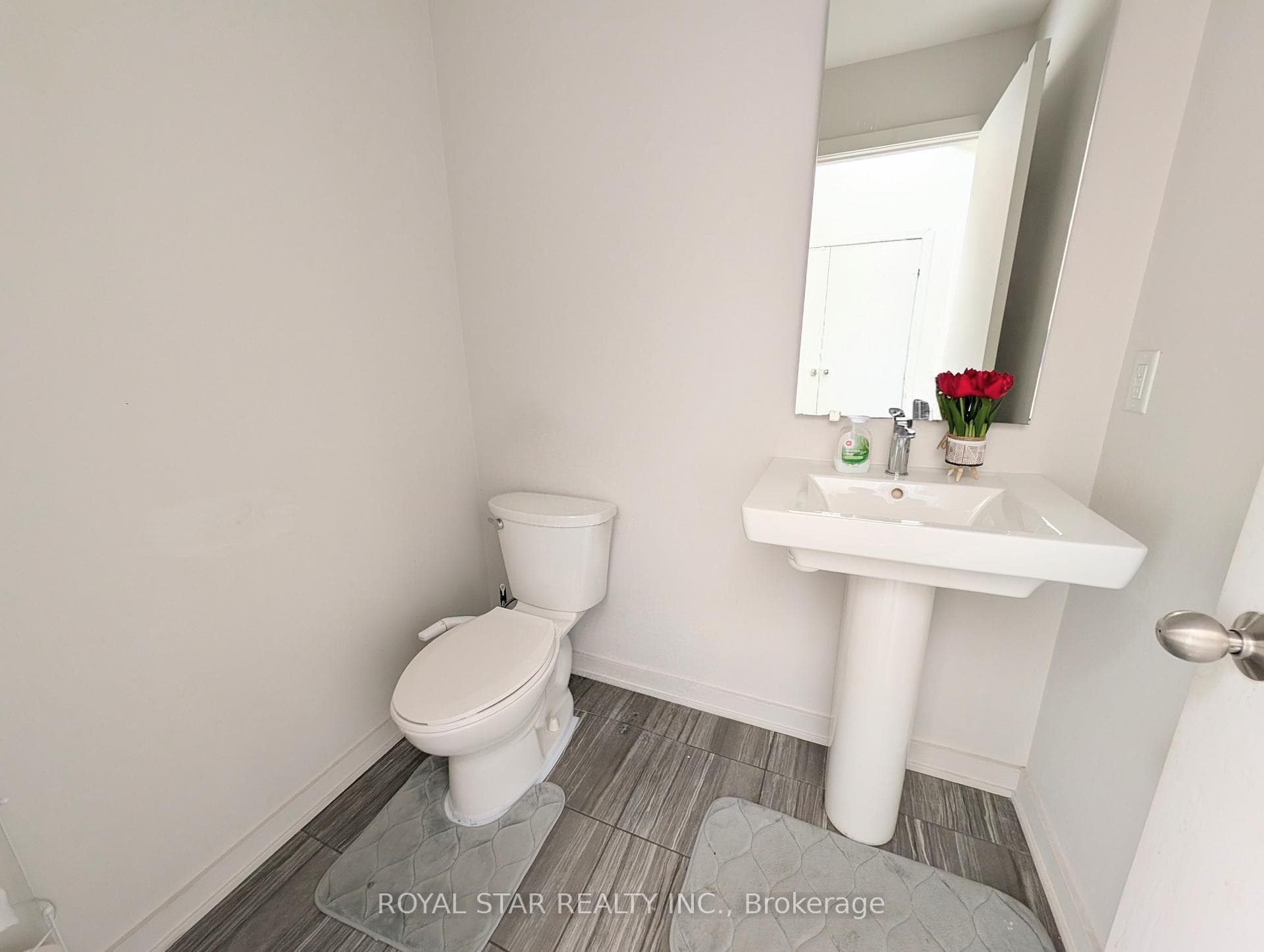 201 Pisces Terrace photo 15