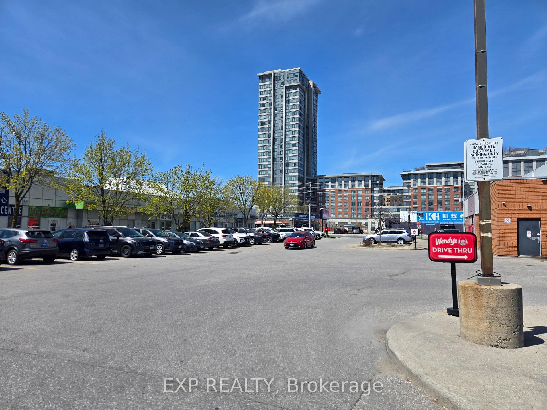 4779 Steeles Avenue Unit B10 photo 4
