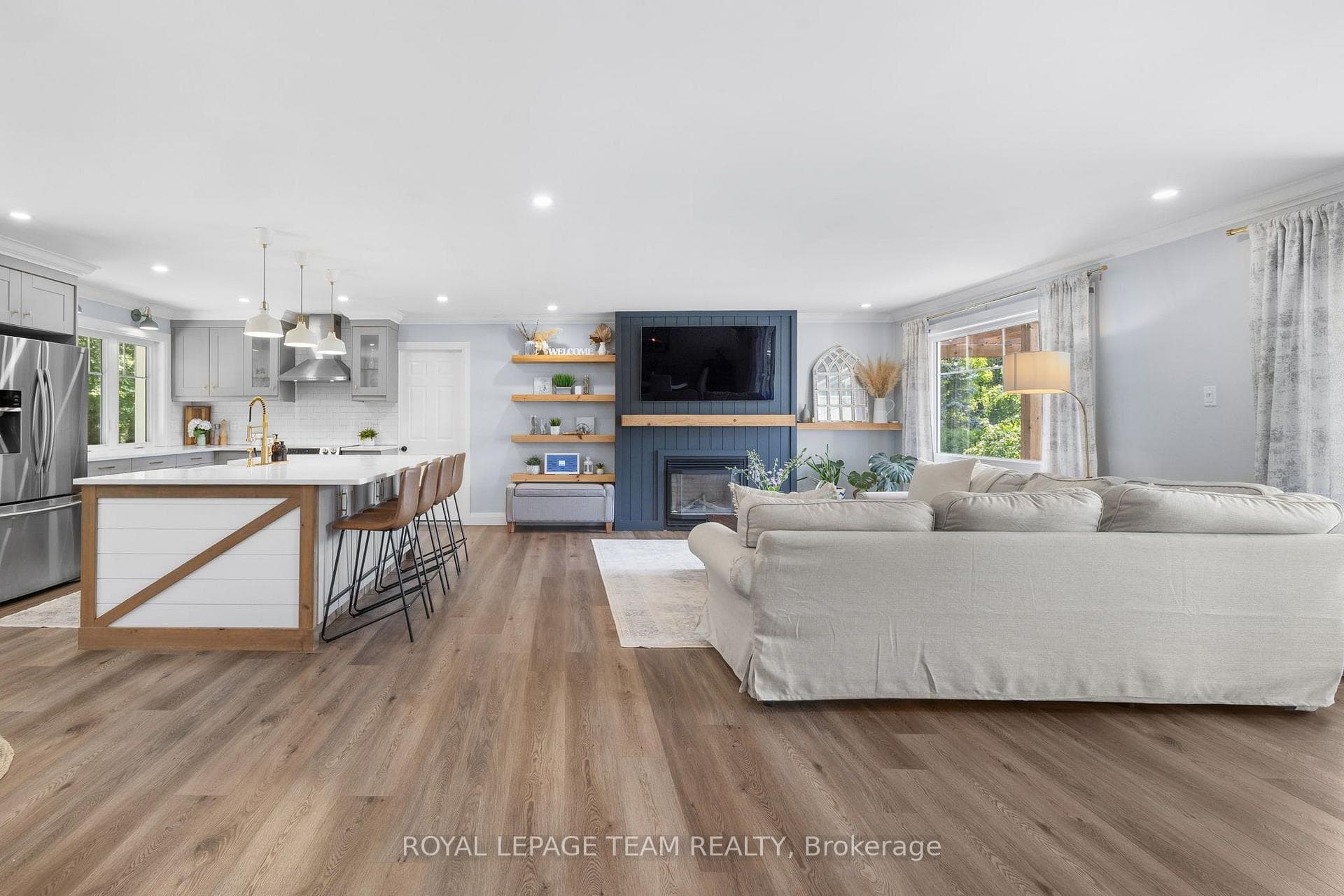 1683 River Road photo 7