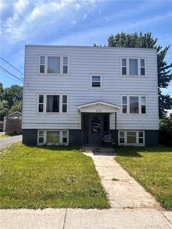 426 BEDFORD Street photo 1