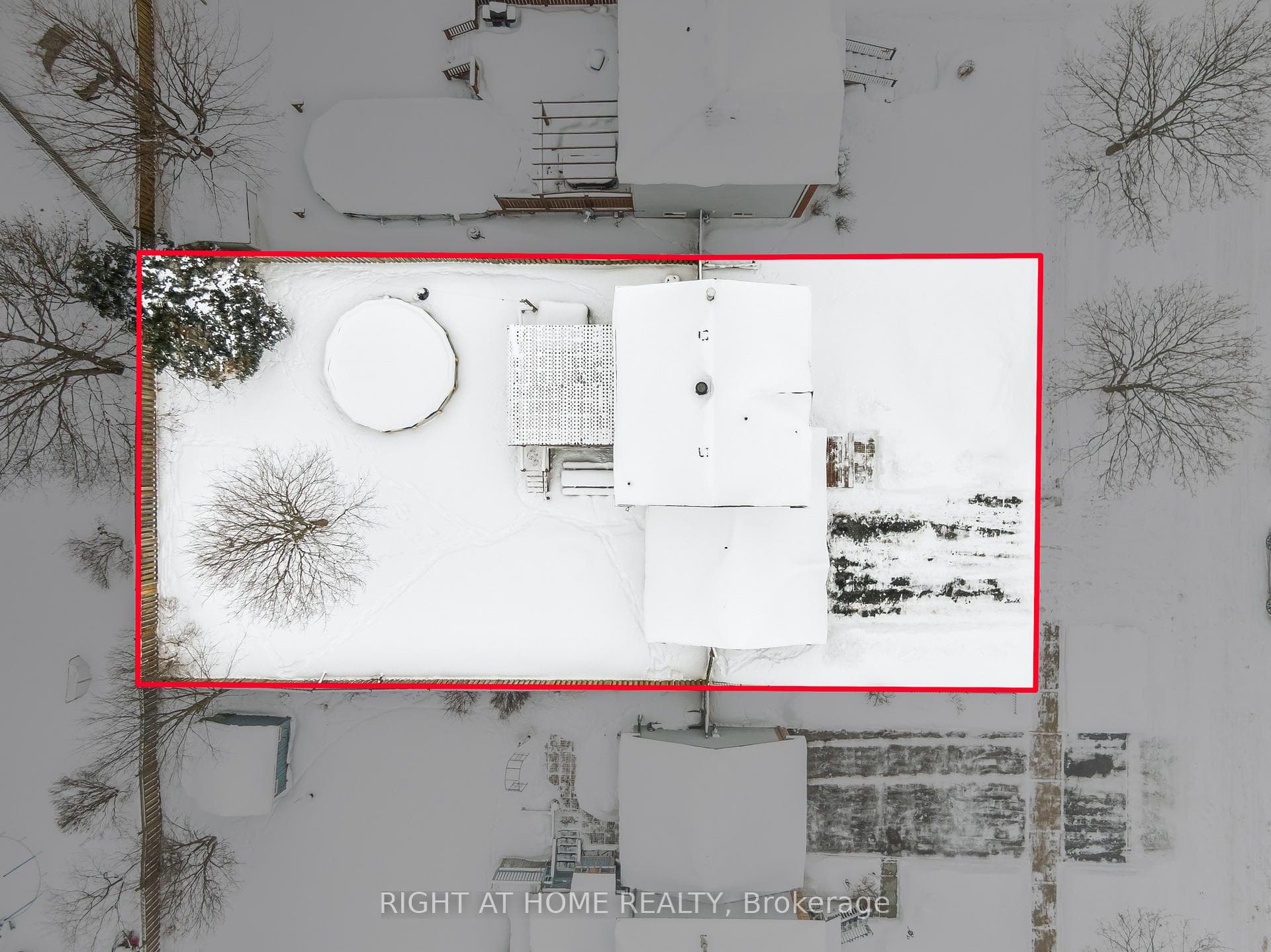 Lot lines are approximate