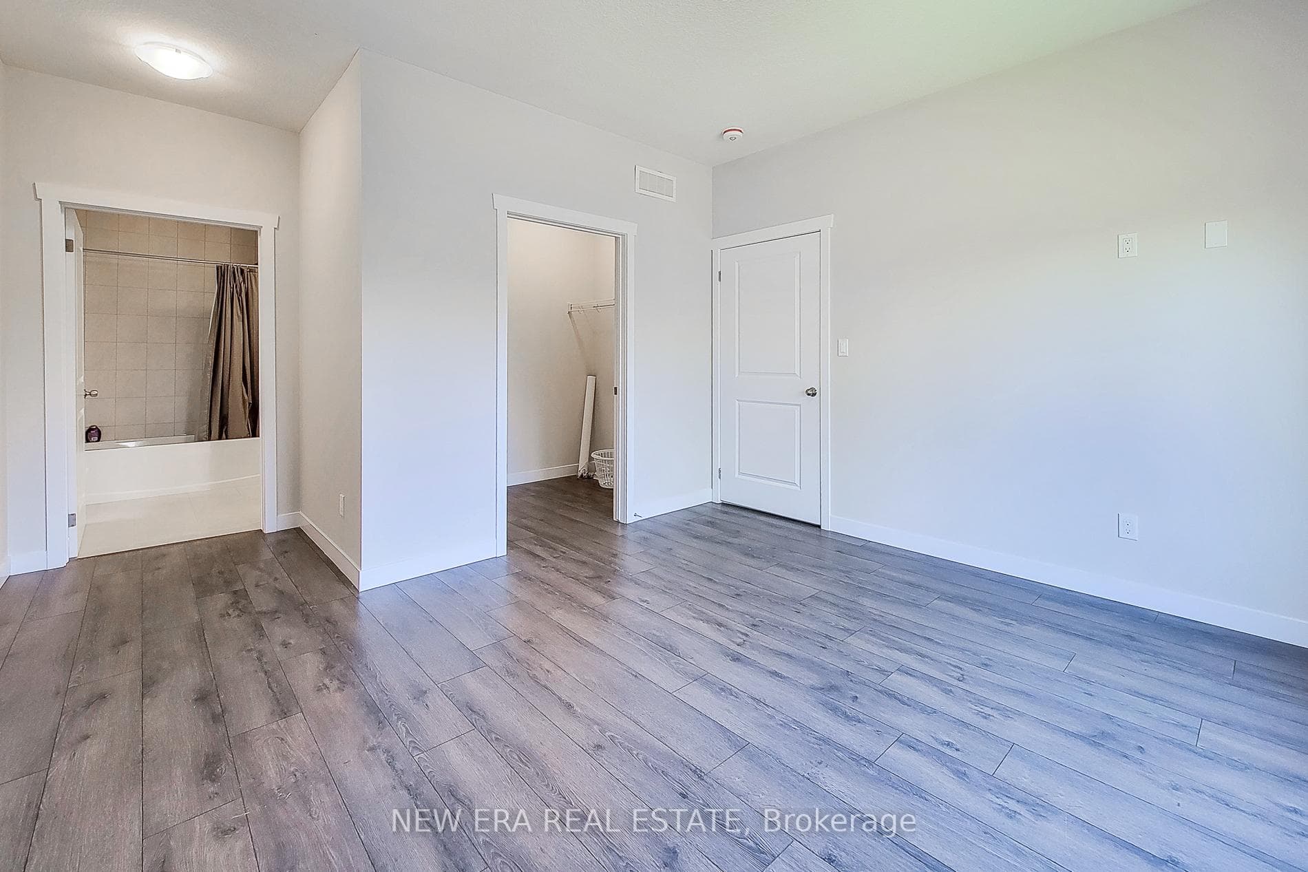 18 Meadowhawk Lane photo 23