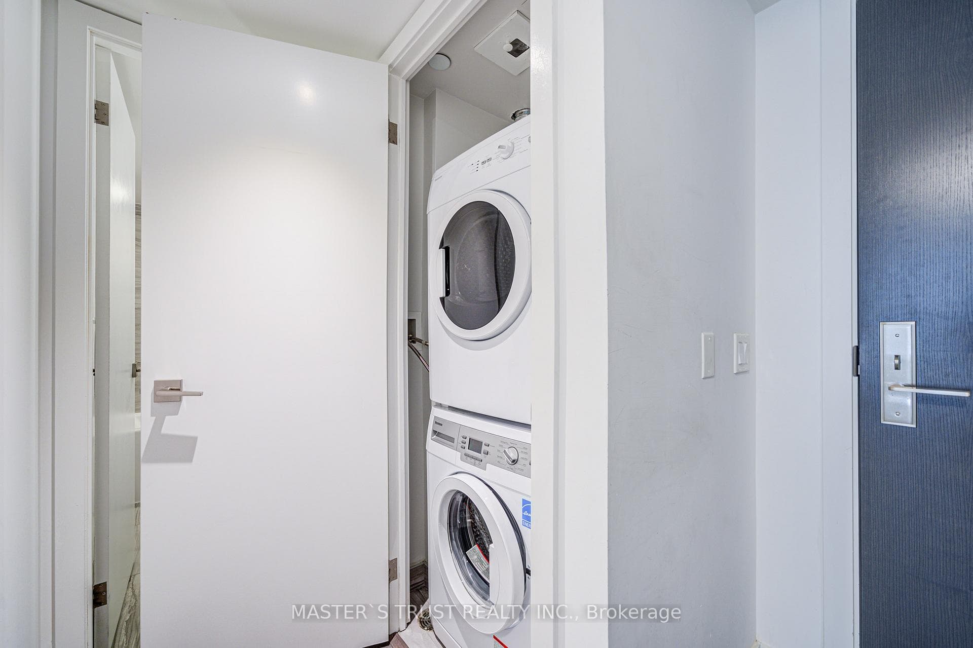 188 Cumberland Street Unit 606 photo 6