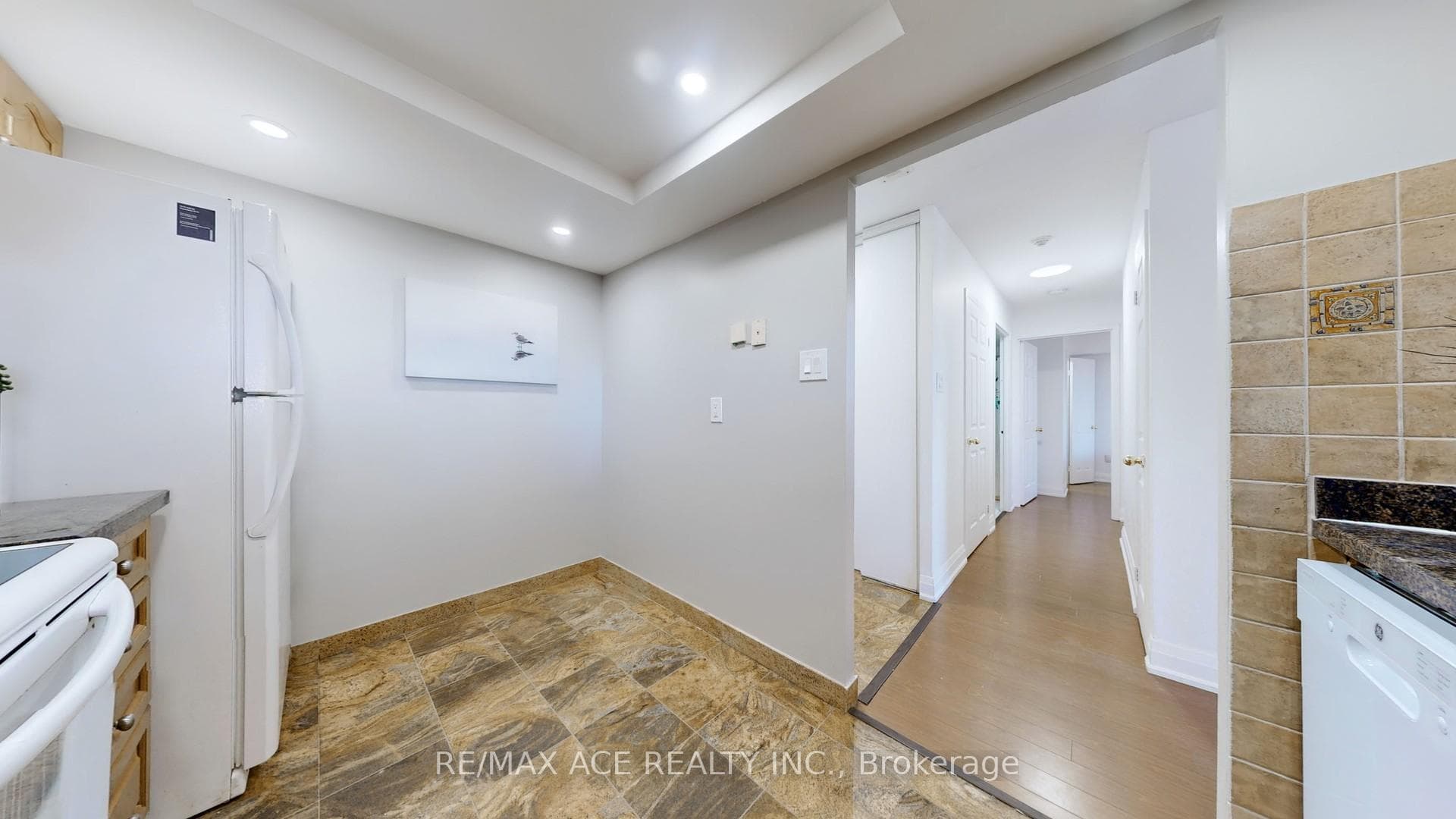 88 Alton Towers Circle Unit 1415 photo 15