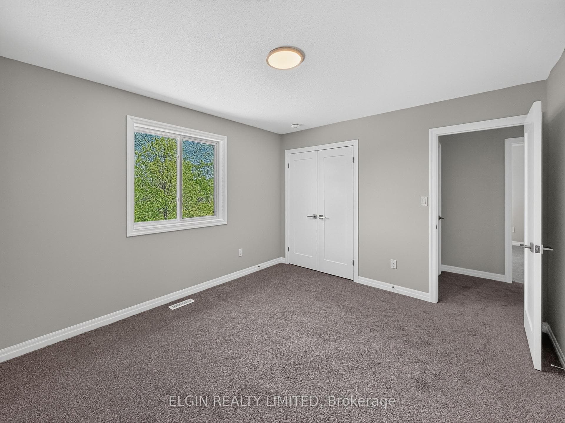 30 Hemlock Crescent photo 19