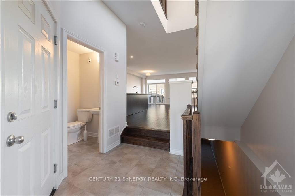 734 SORA Way photo 4