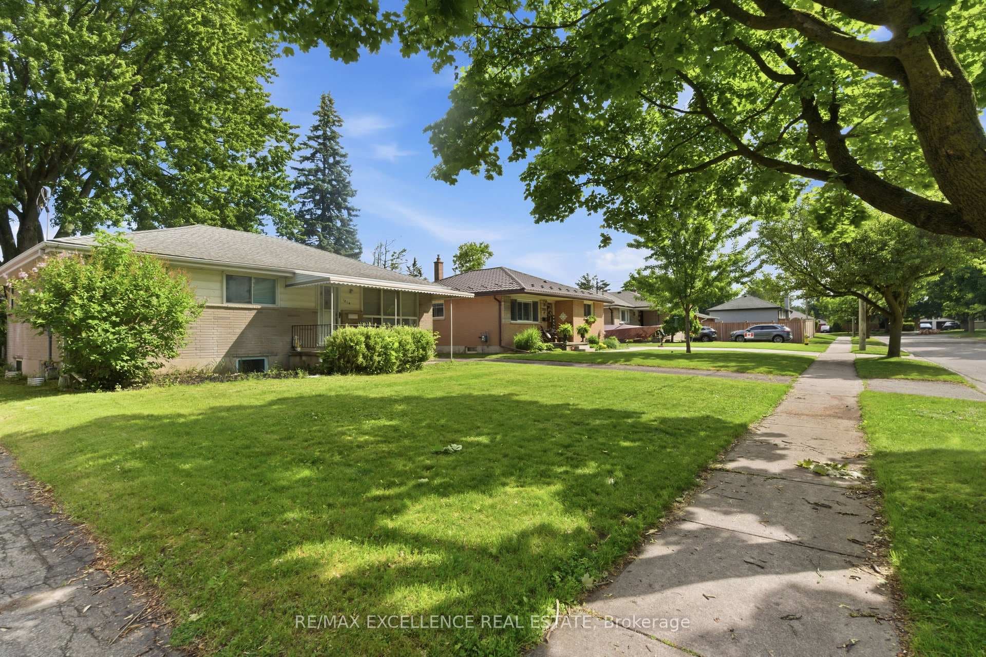 1814 Whitehall Drive photo 27