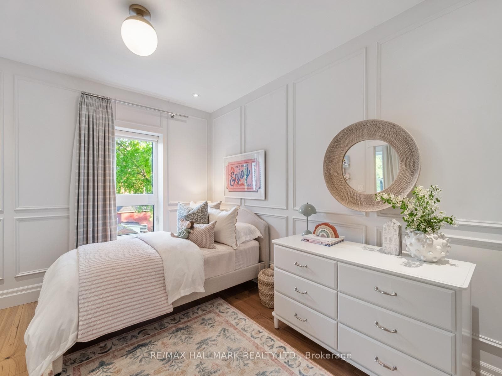 47 Langley Avenue photo 21