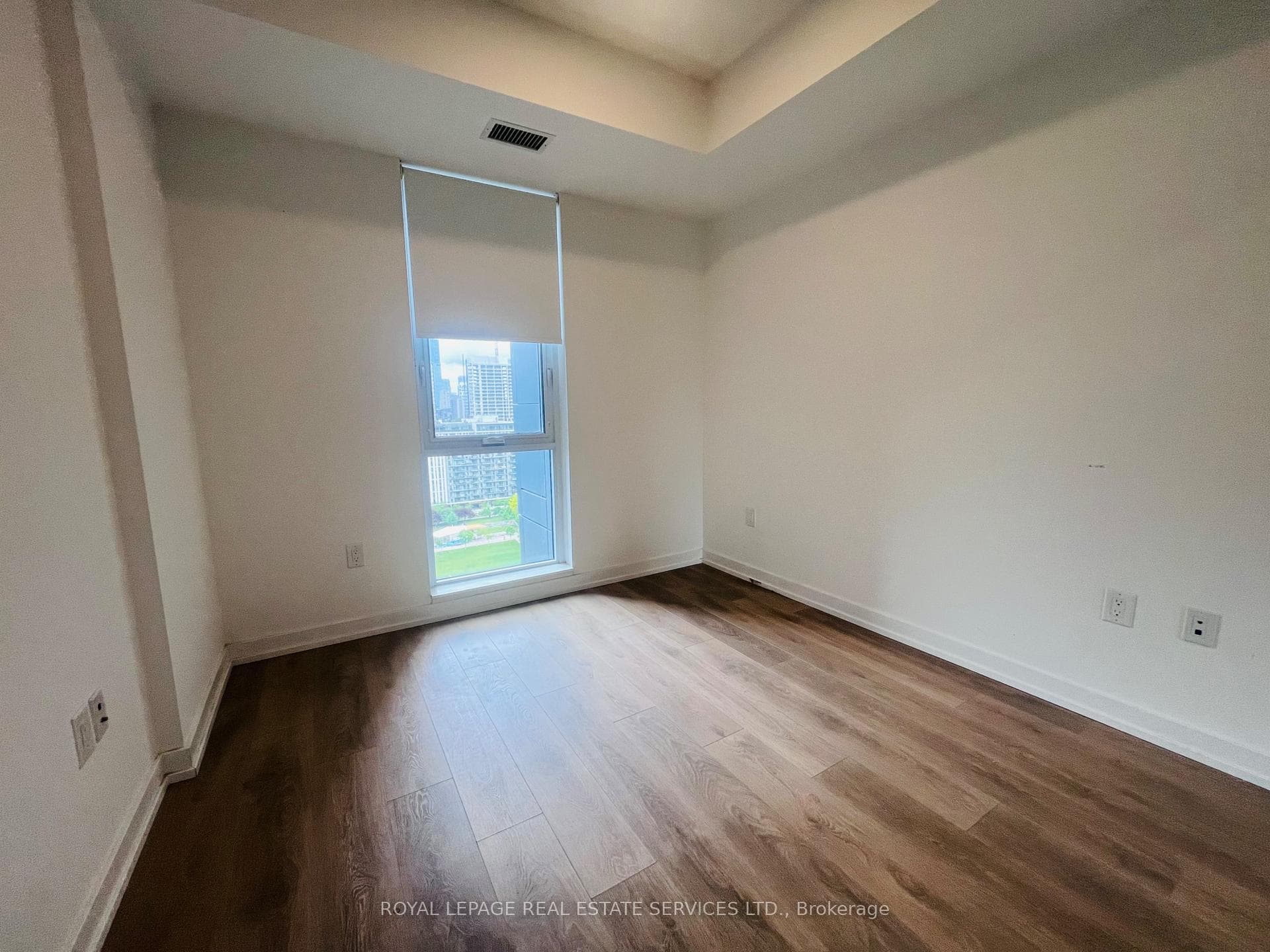 225 Sumach Street Unit 1607 photo 12