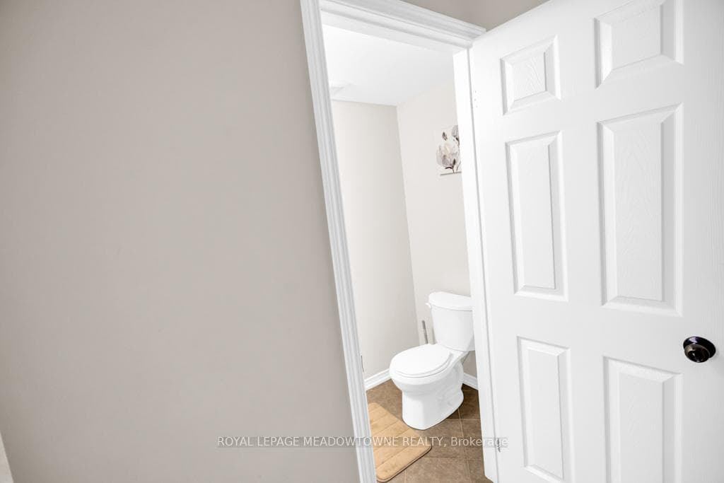 259 Powell Road photo 33