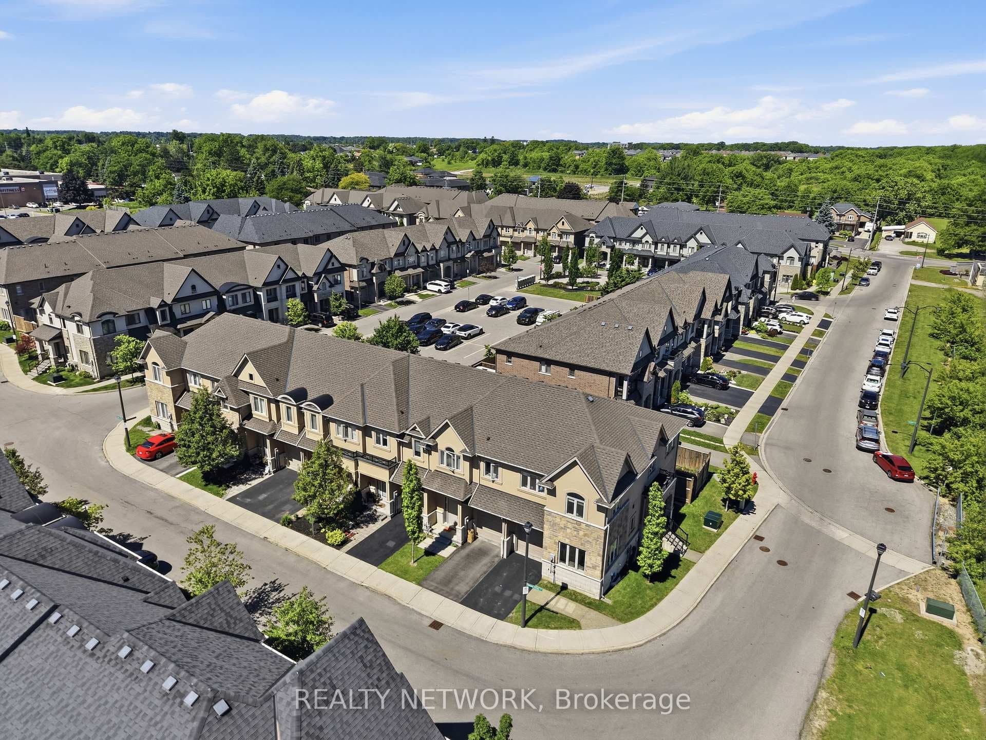 104 Sonoma Valley Crescent photo 4