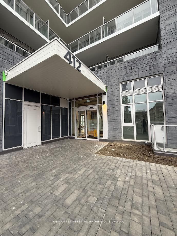 412 Silver Maple Road Unit 401 photo 2
