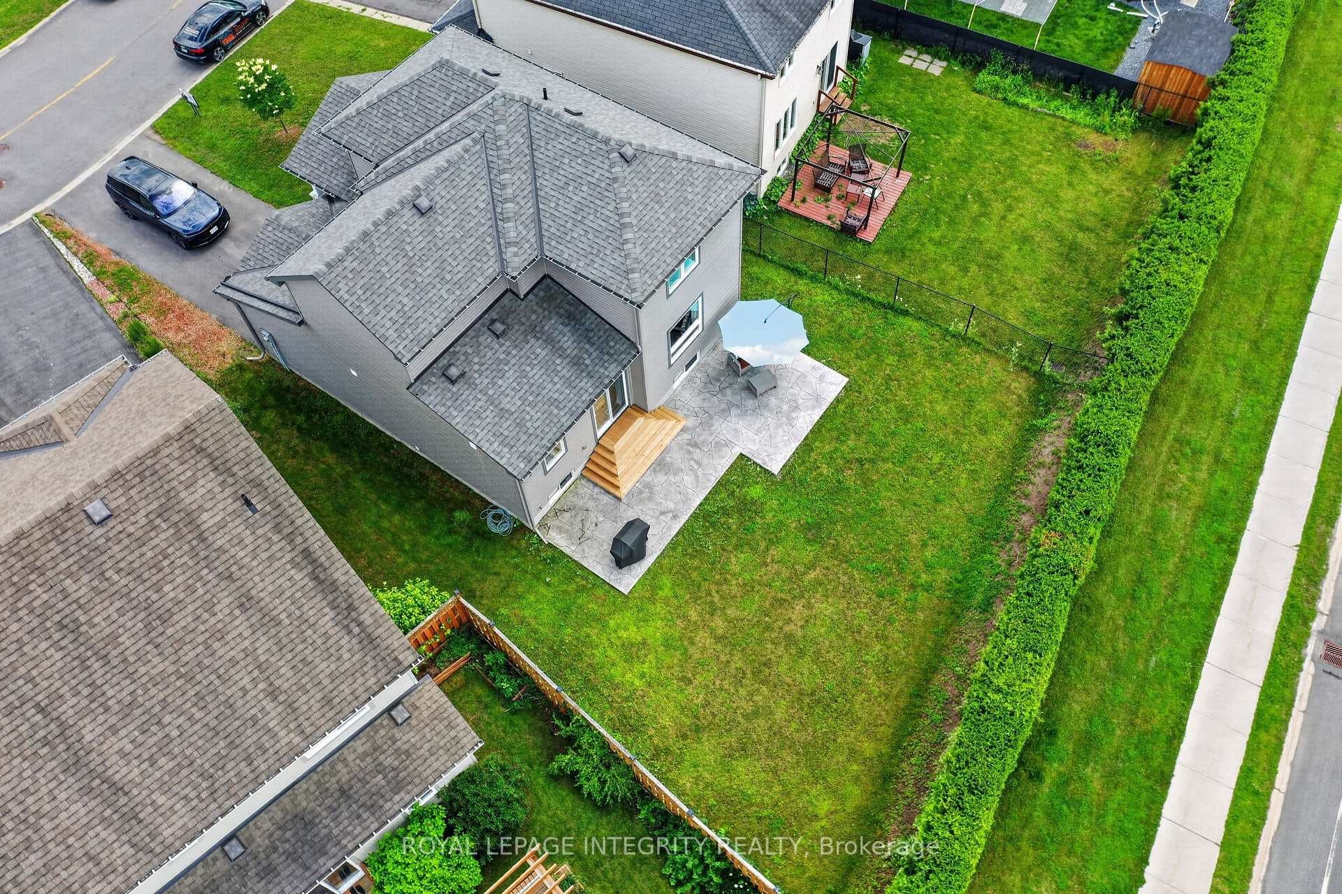 129 Dorina Sarazin Crescent photo 4