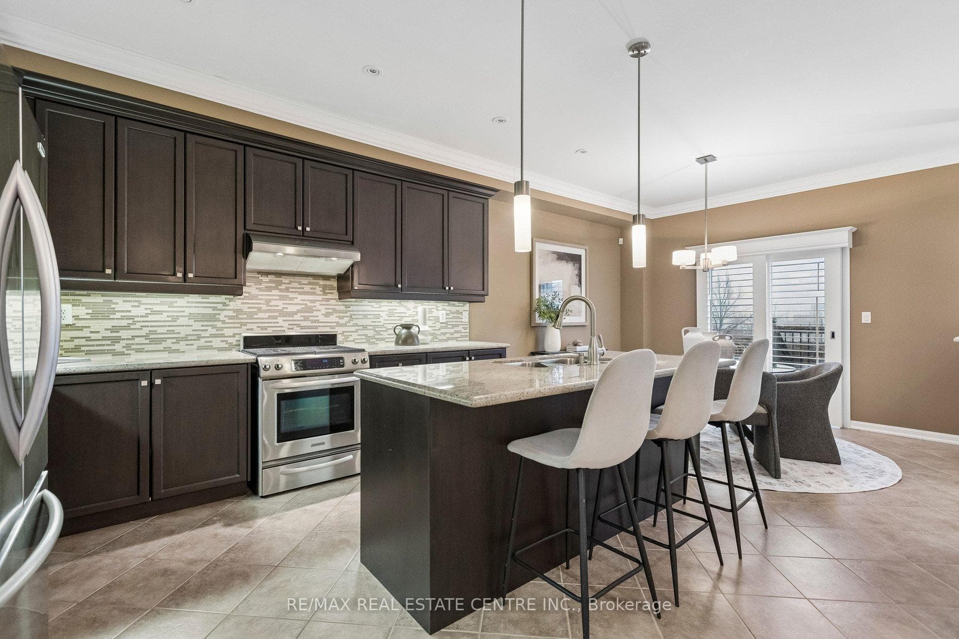 700 Caldwell Crescent photo 11