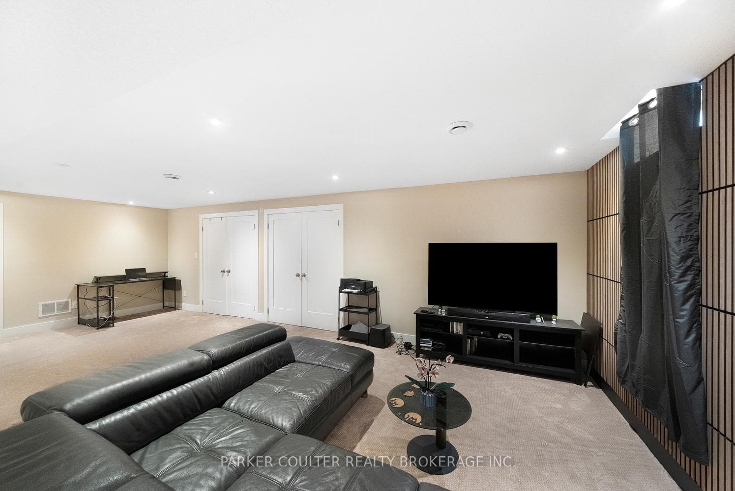 107 Cumming Drive photo 29