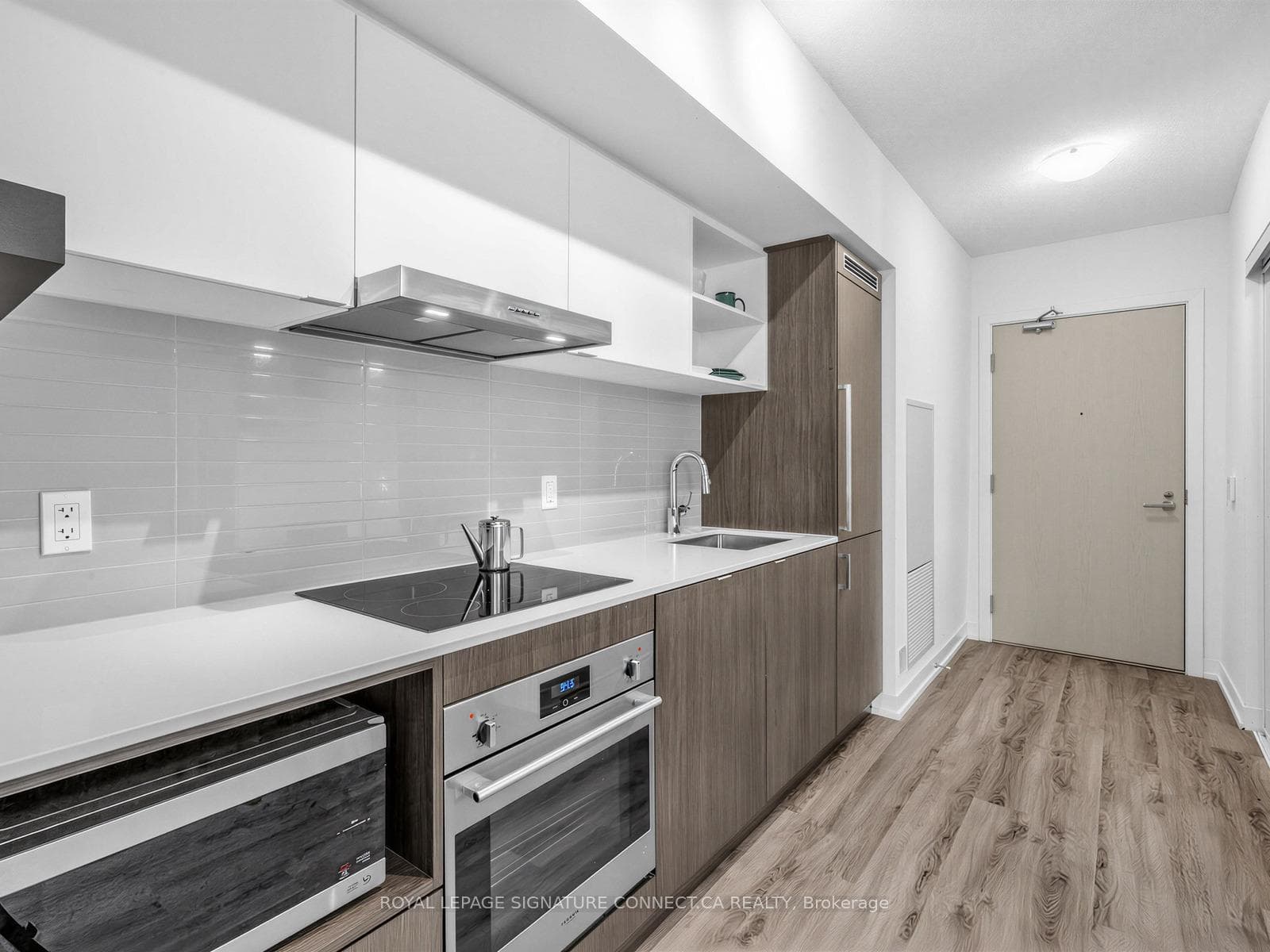 138 Downes Street Unit 805 photo 9