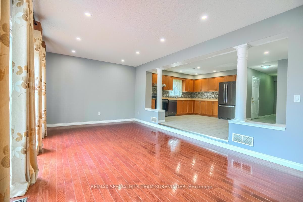 71 Lardner Street photo 12