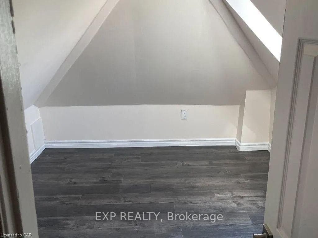 193 Burris Street photo 7