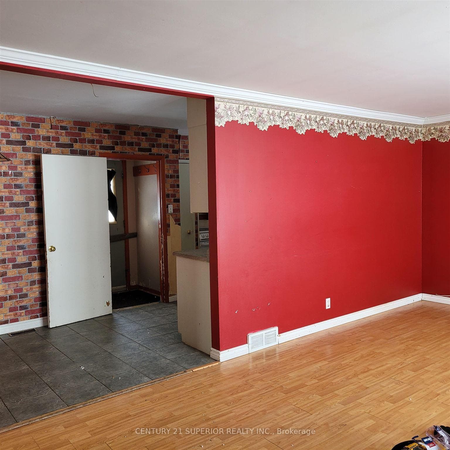 10 Shawinigan Place photo 7