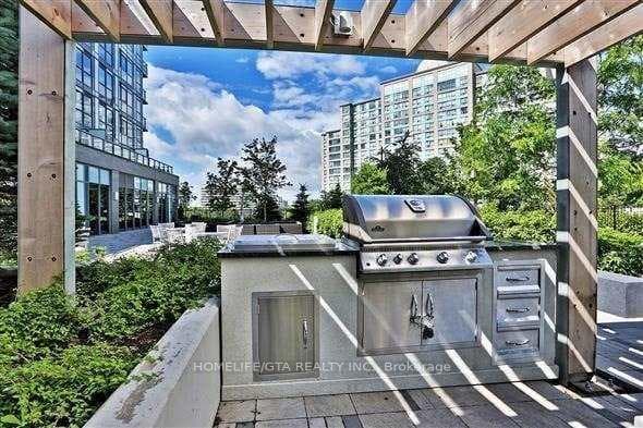 18 Graydon Hall Drive Unit 1708 photo 24
