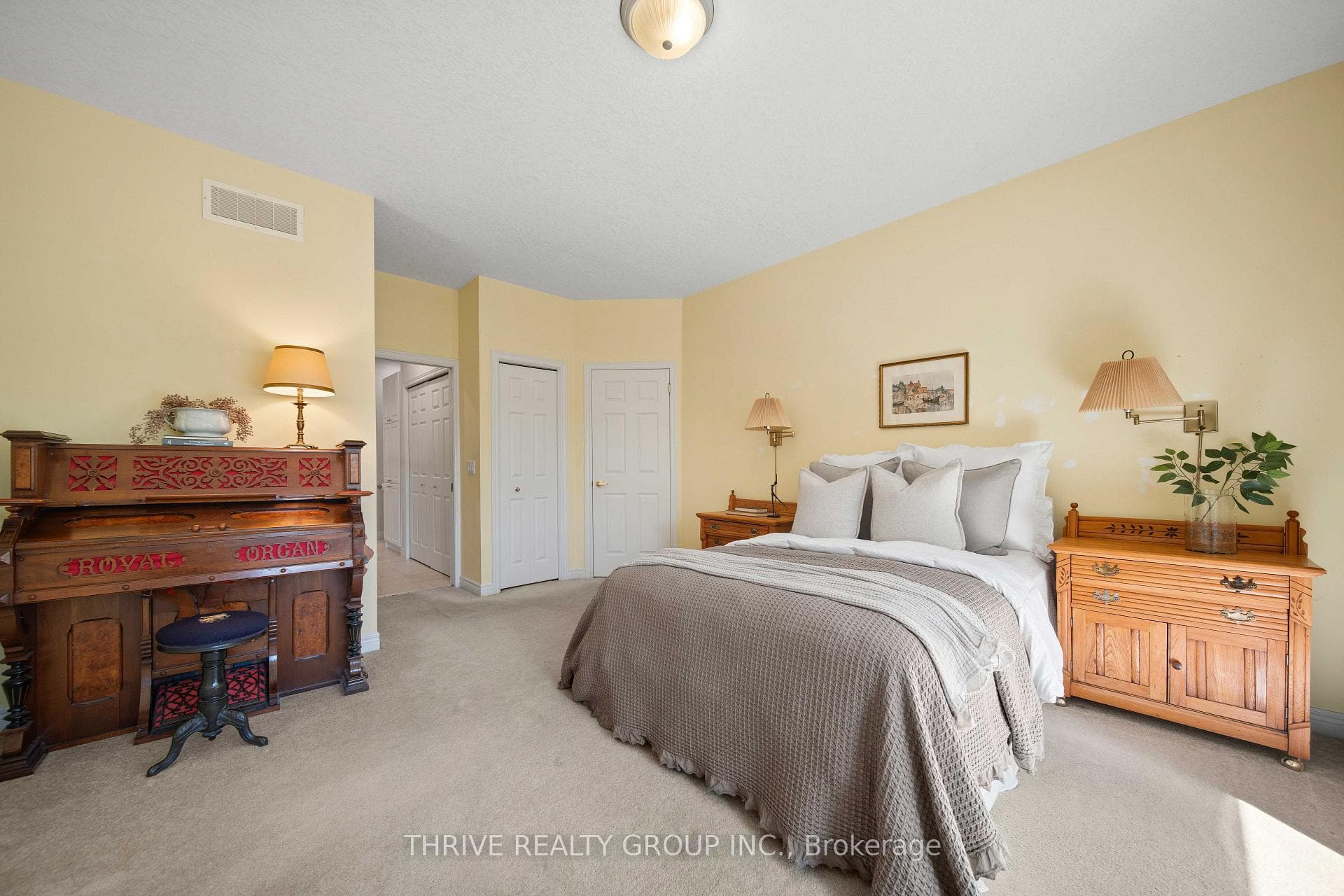 1574 Richmond Street Unit 3 photo 17