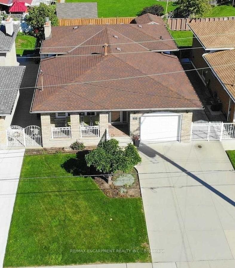 60 Nugent Drive photo 2