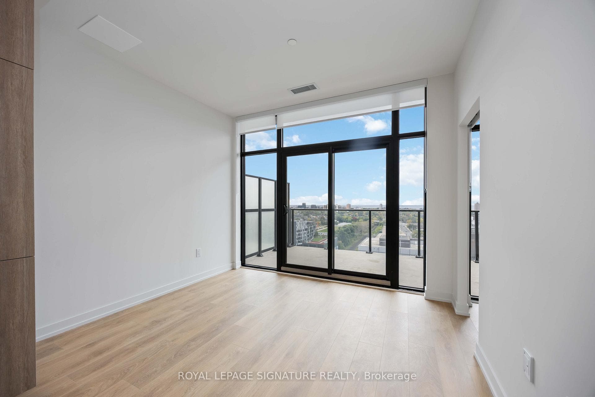 181 Sterling Road Unit 1505 photo 2