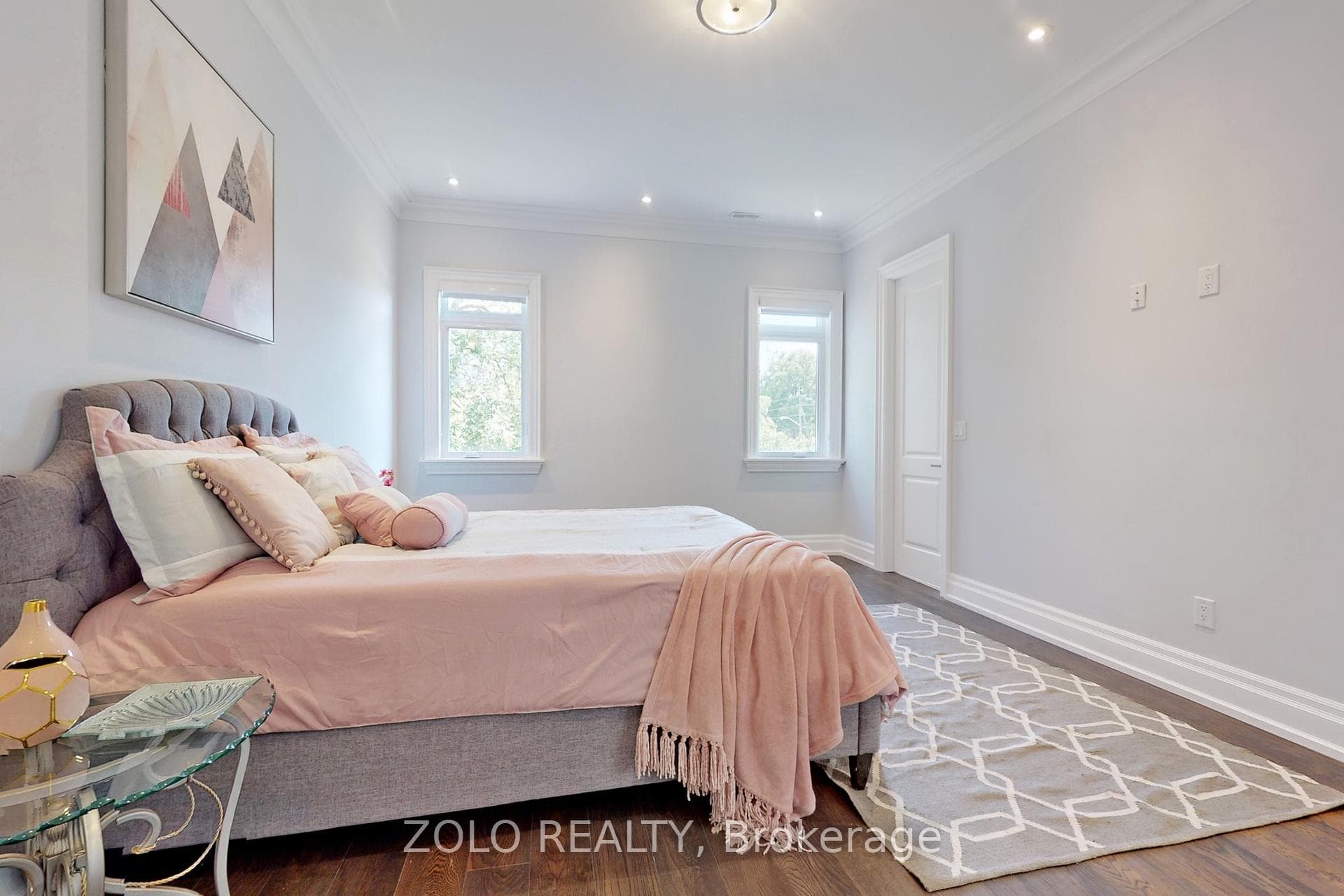1 White Avenue photo 24
