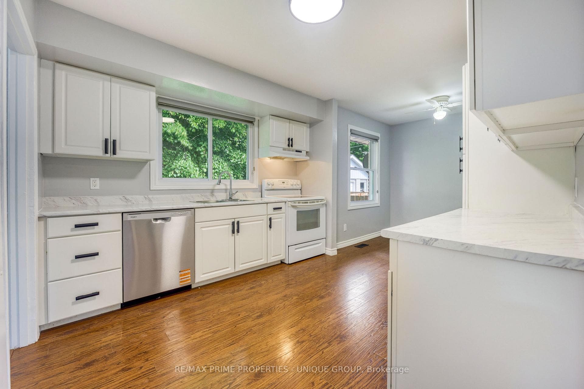 890 Hollands Avenue photo 19
