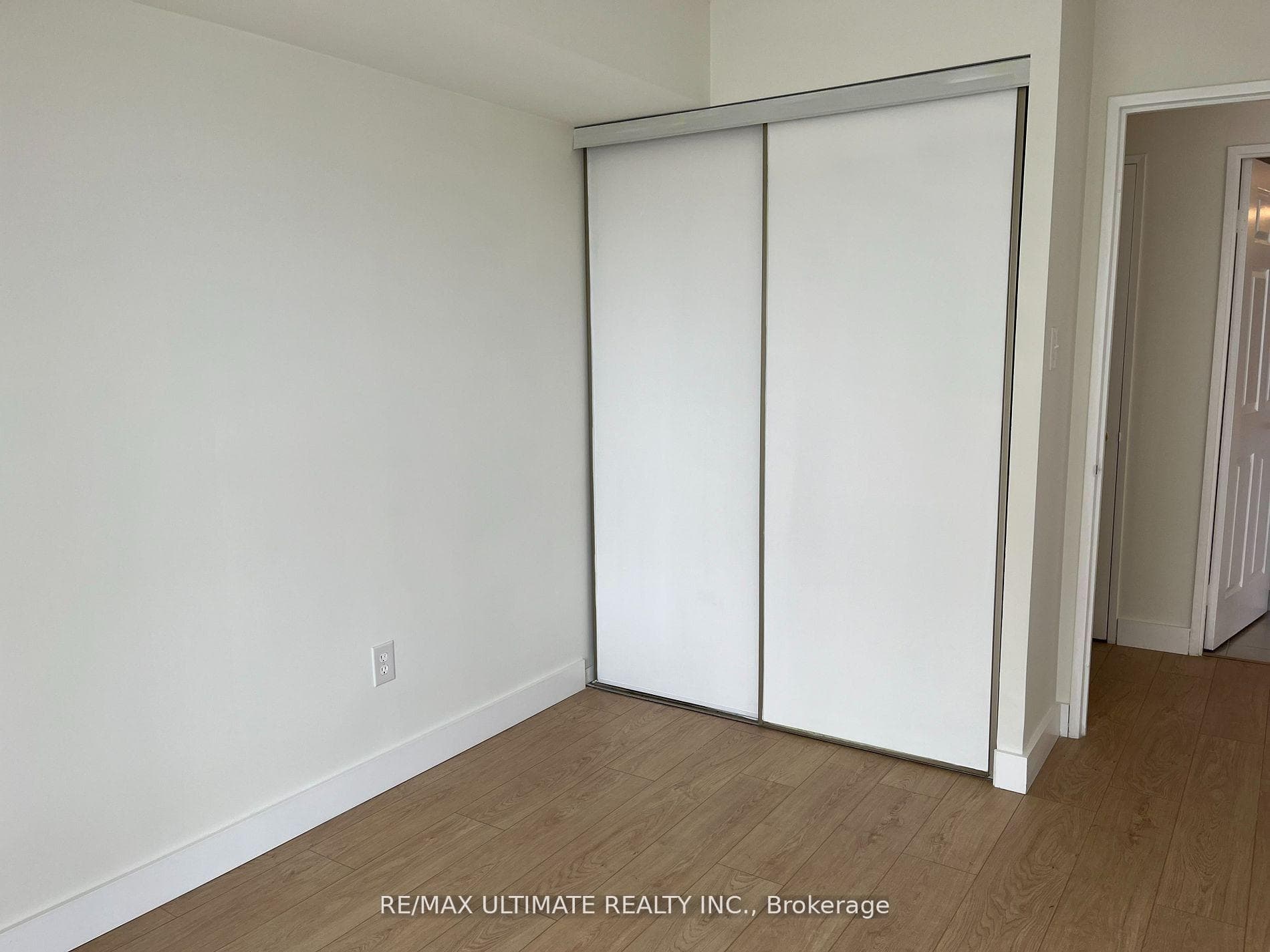 3233 Eglinton Avenue Unit 1410 photo 26