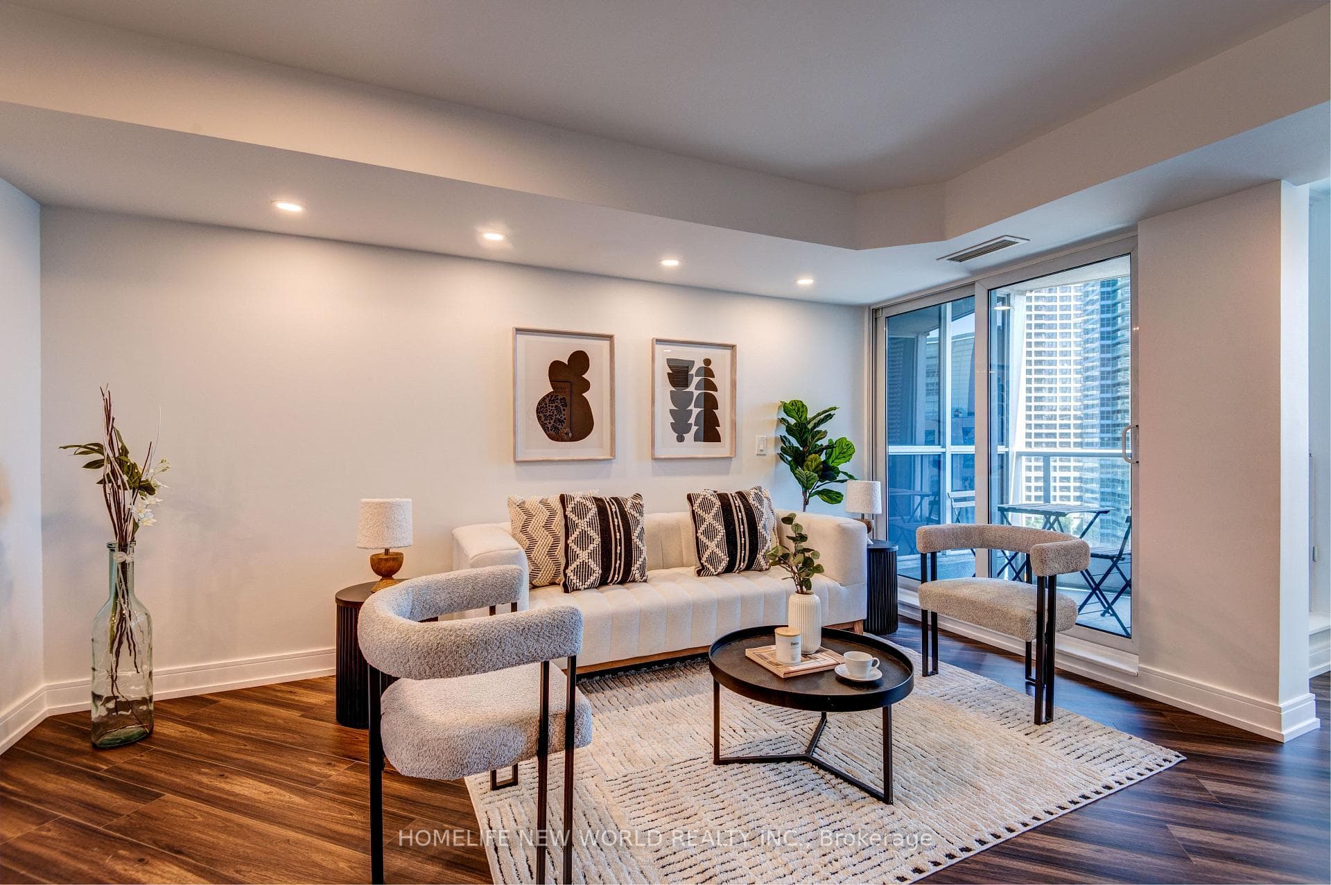208 Queens Quay N/A Unit 903 photo 12