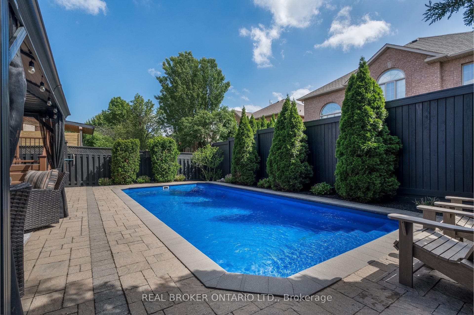 2423 Valley Heights Crescent photo 44