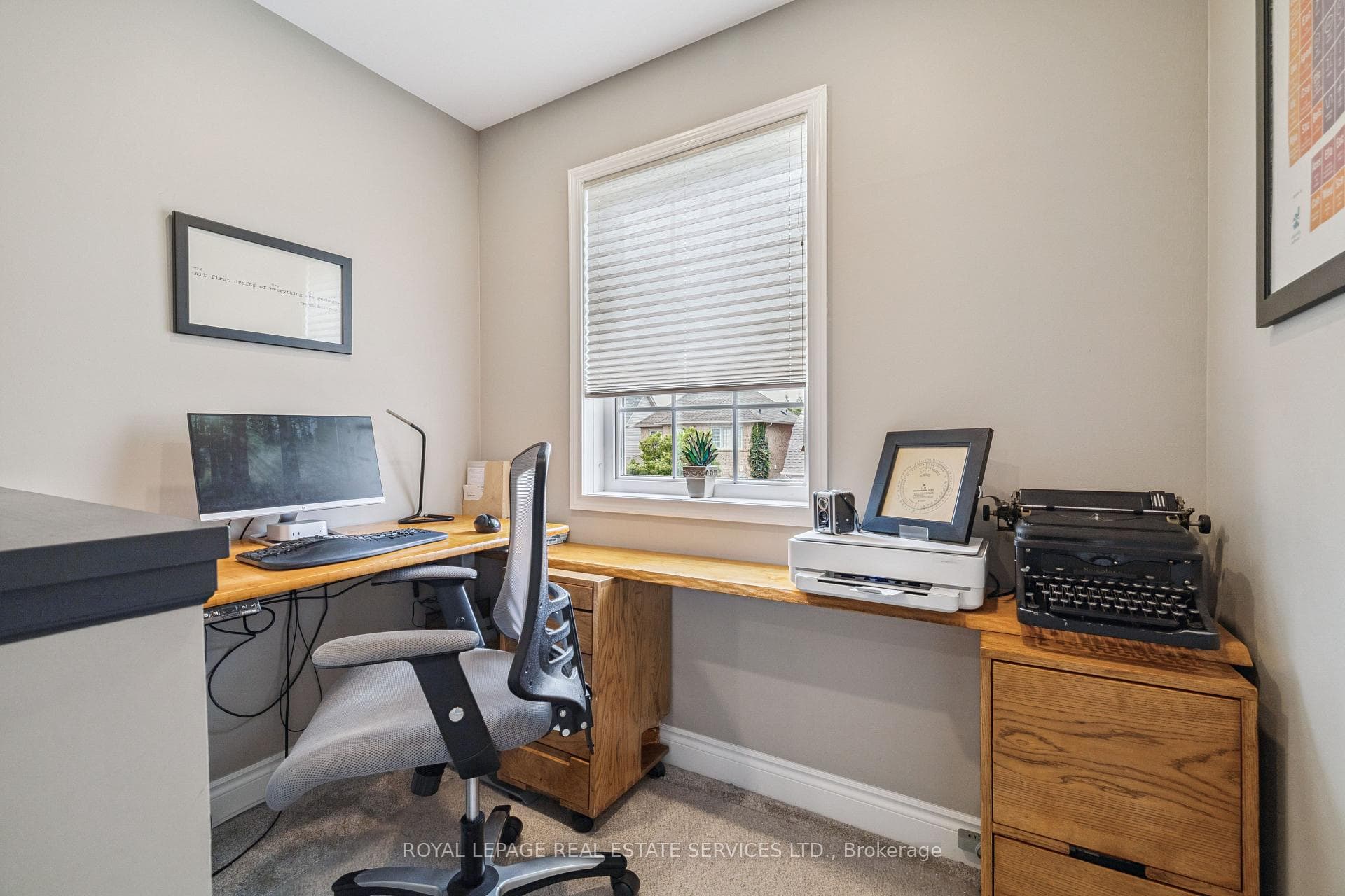 5186 Ravine Crescent photo 17
