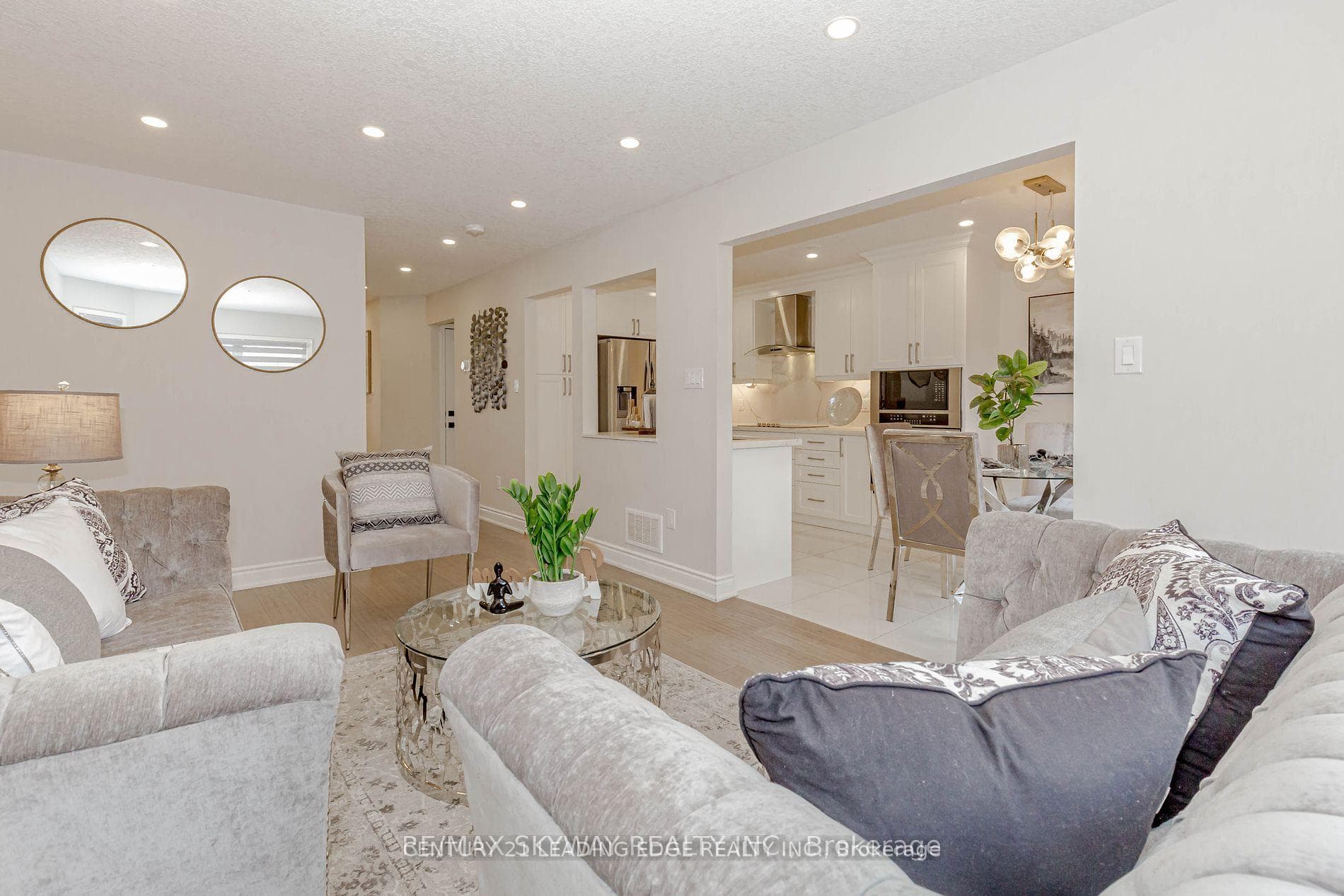 621 Windflower Crescent Unit UPPER photo 14