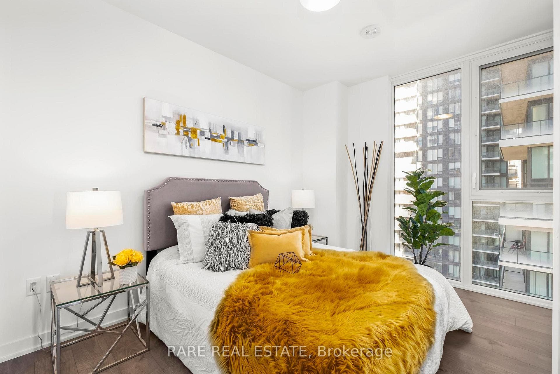 357 King Street Unit 2408 photo 10