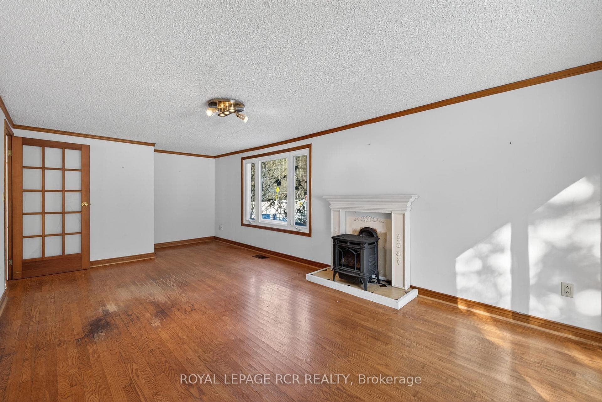 815 Forks of the Credit Road photo 11