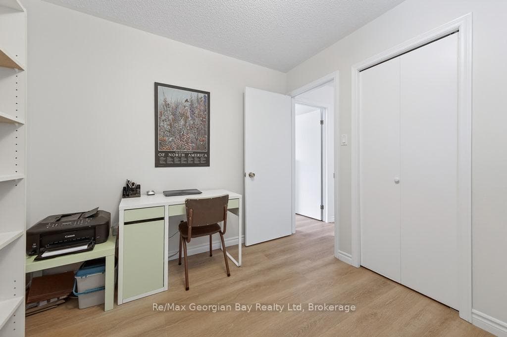 197 MAPLEDAWN Drive photo 27