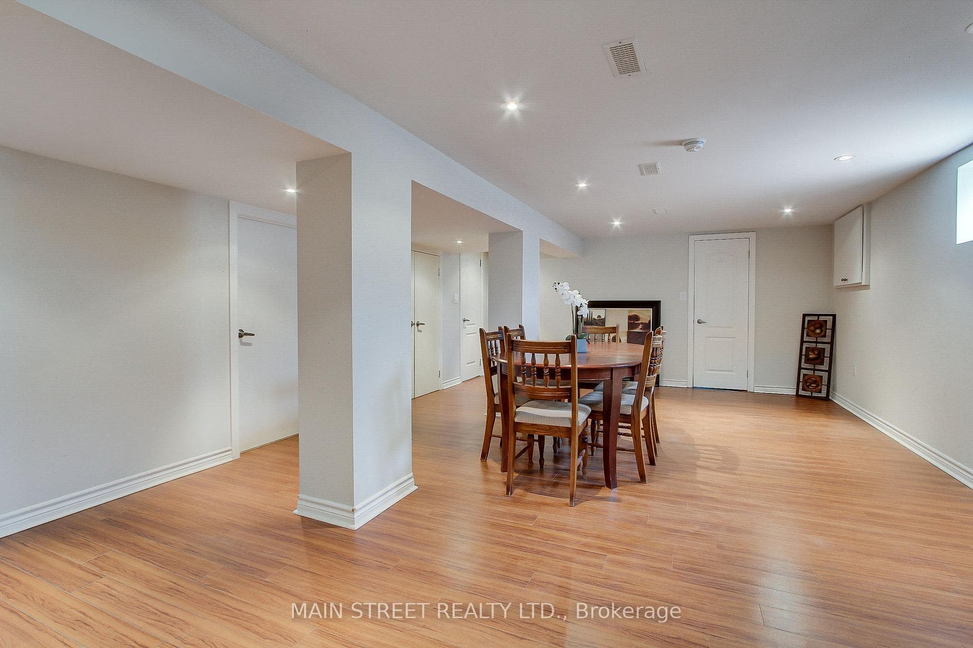 14 Deevale Road photo 13