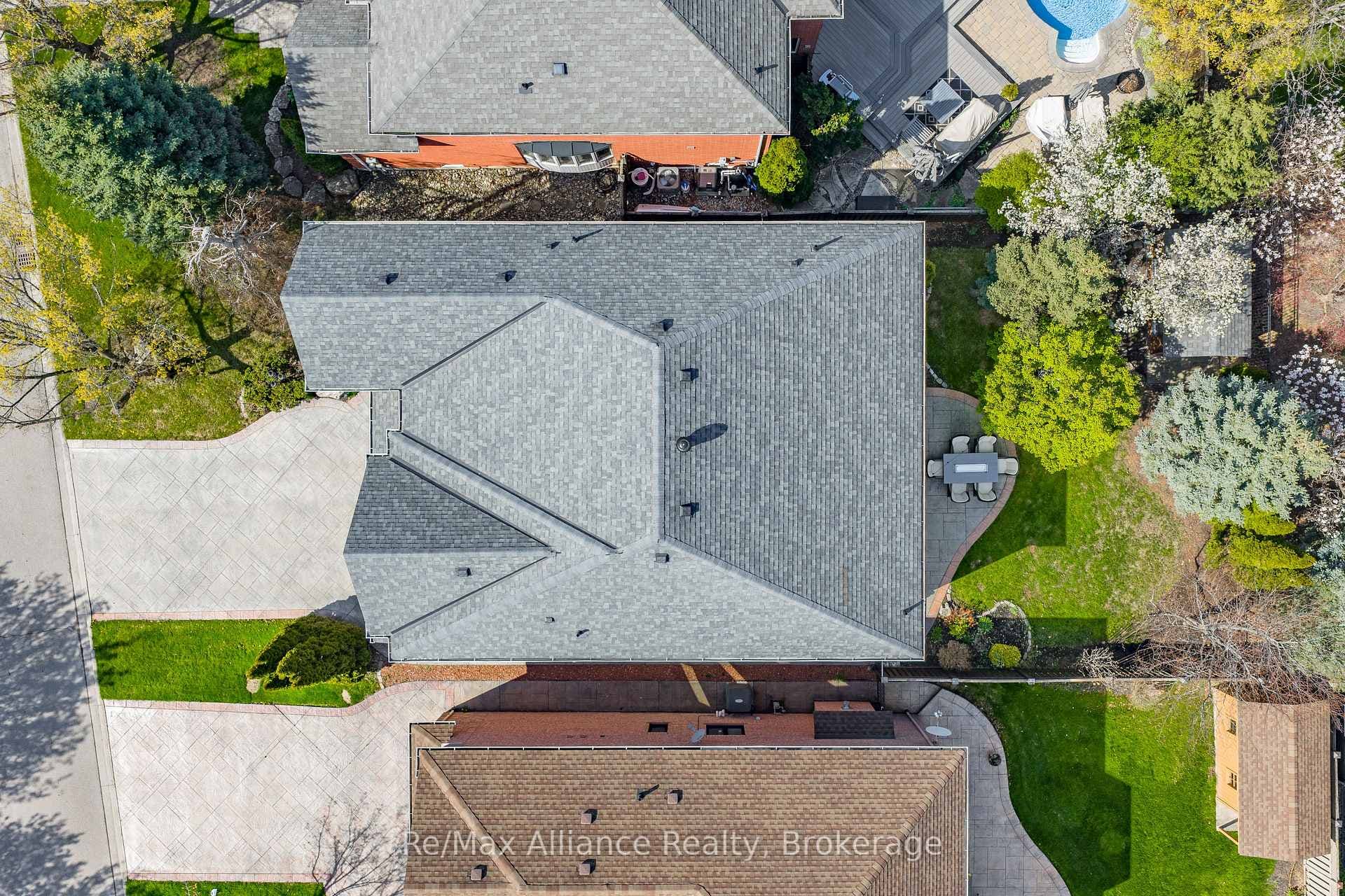 2182 Galloway Drive photo 3