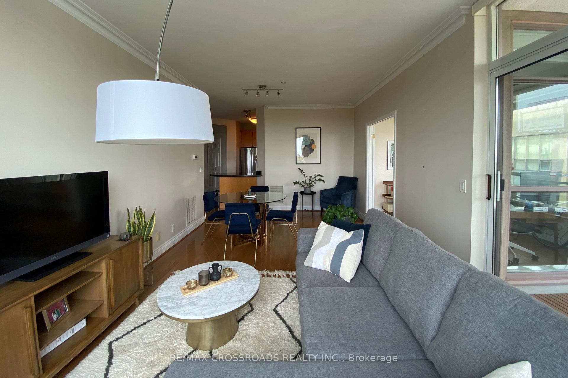980 Yonge Street Unit 801 photo 6