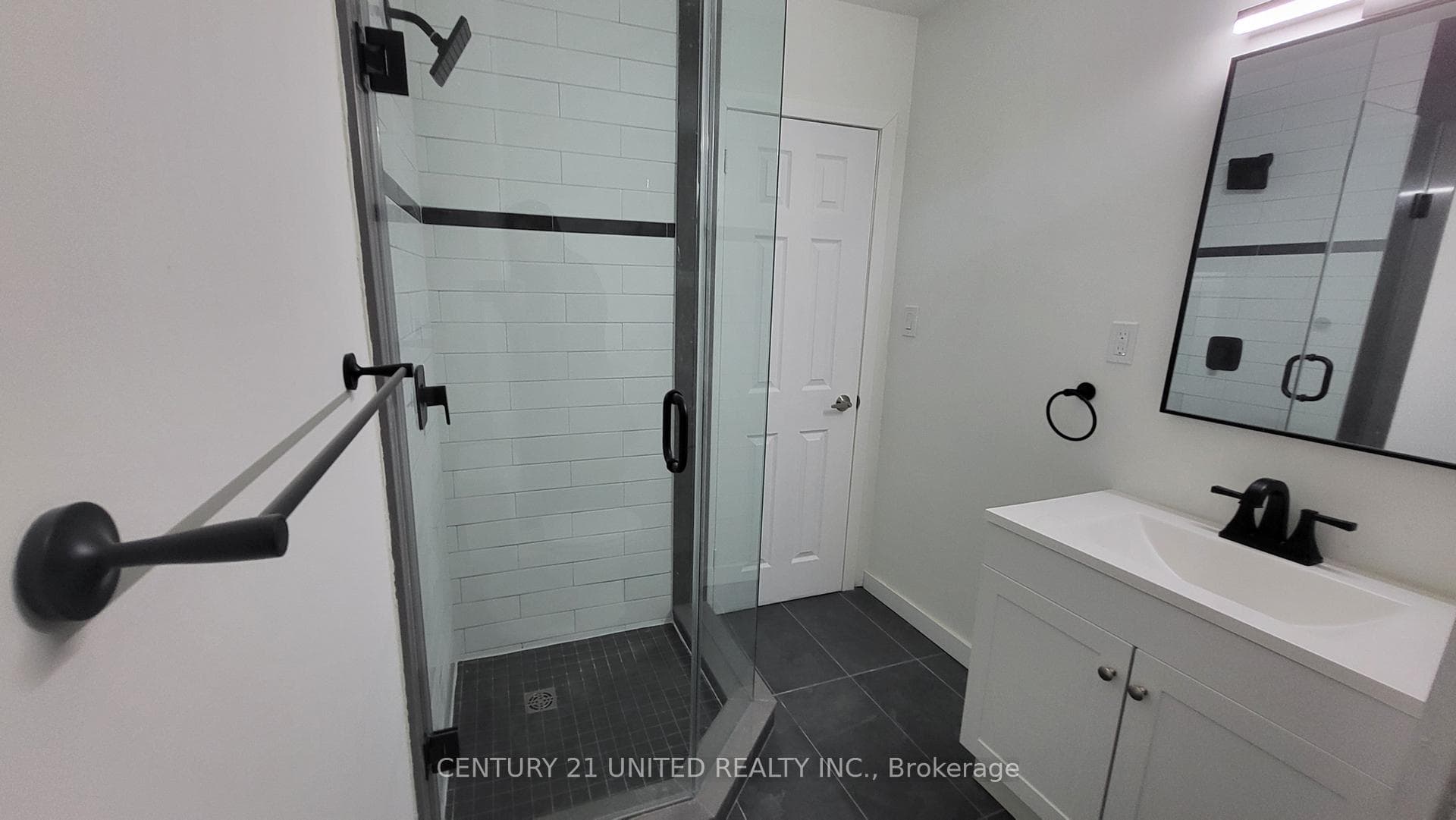 172.5 Hunter Street Unit 1 photo 6