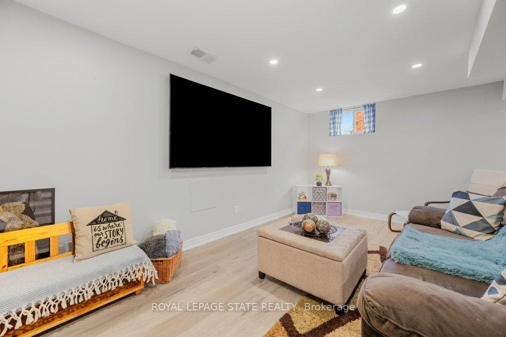 1108 Queensdale Avenue photo 24