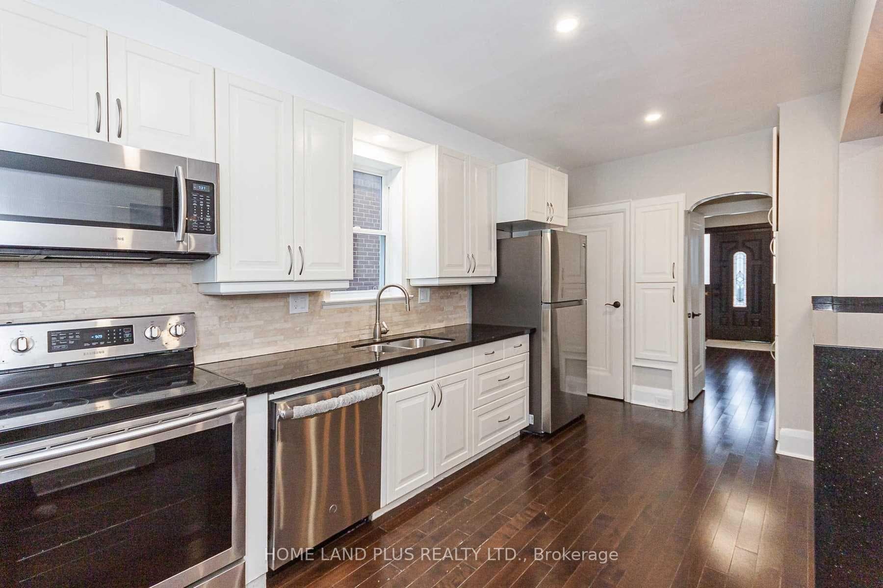 108 Brooke Avenue photo 8