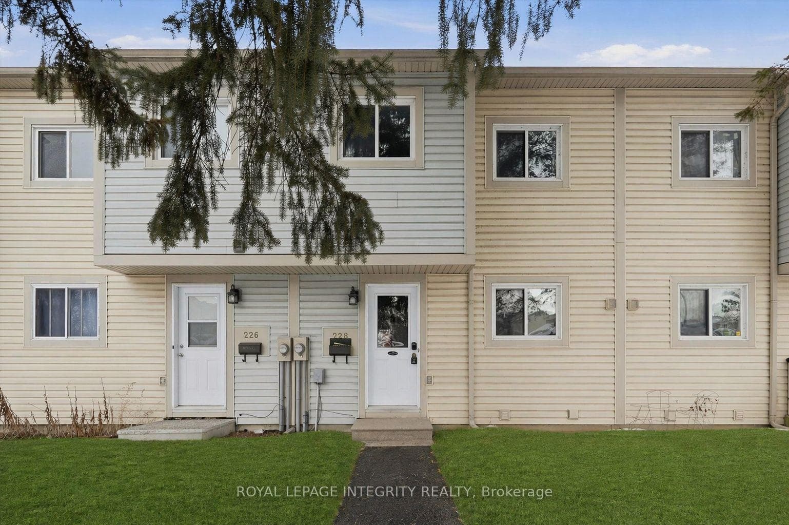 228 Millroad Way photo 1
