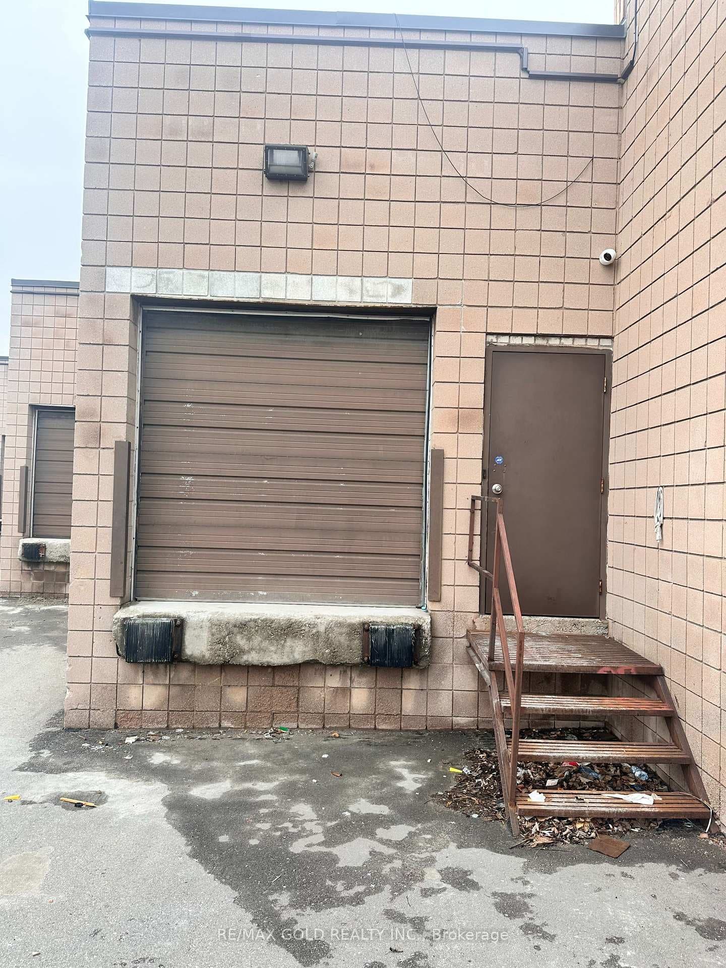 1200 Aerowood Drive Unit 12A photo 6