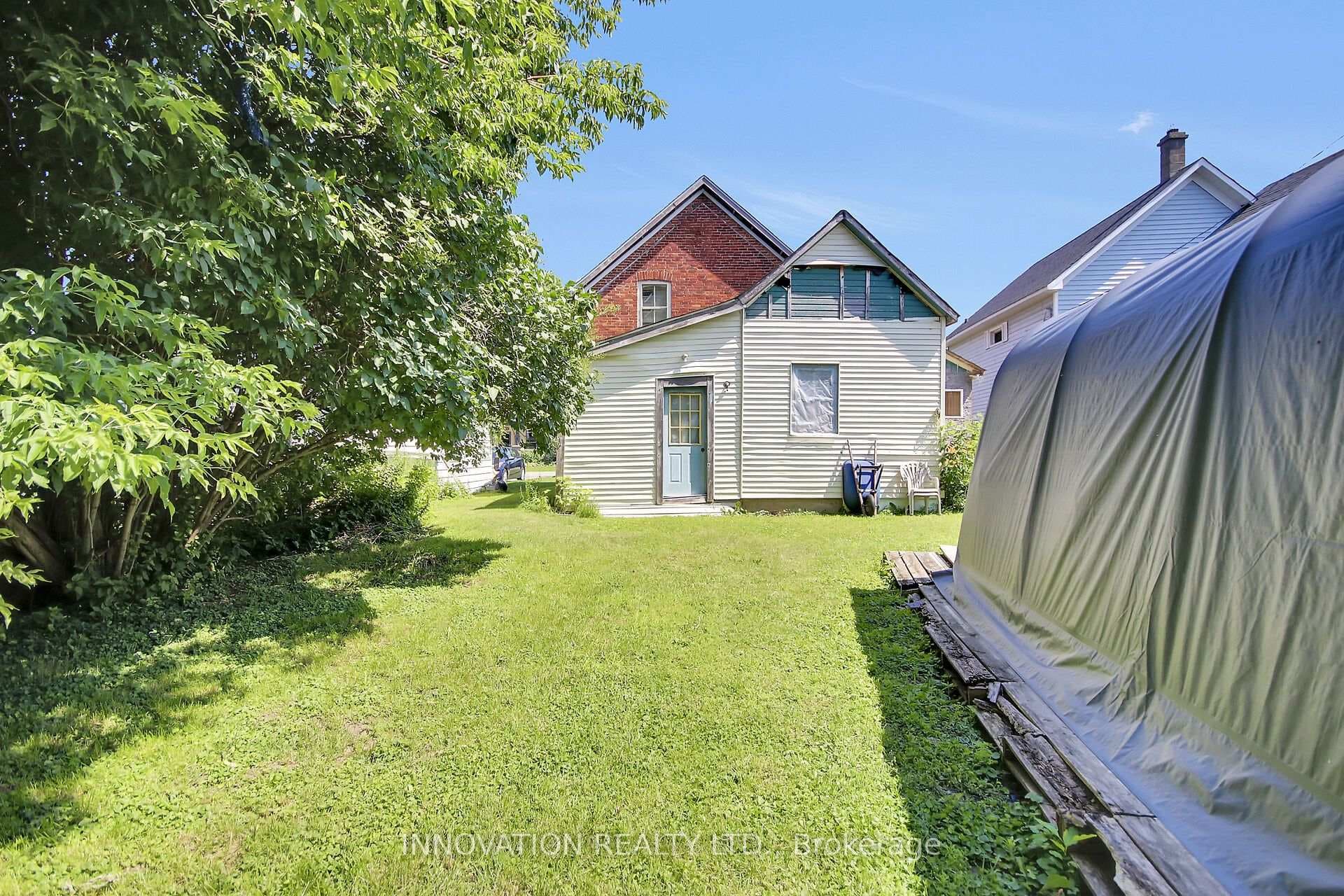 2158 Dundas Street photo 5