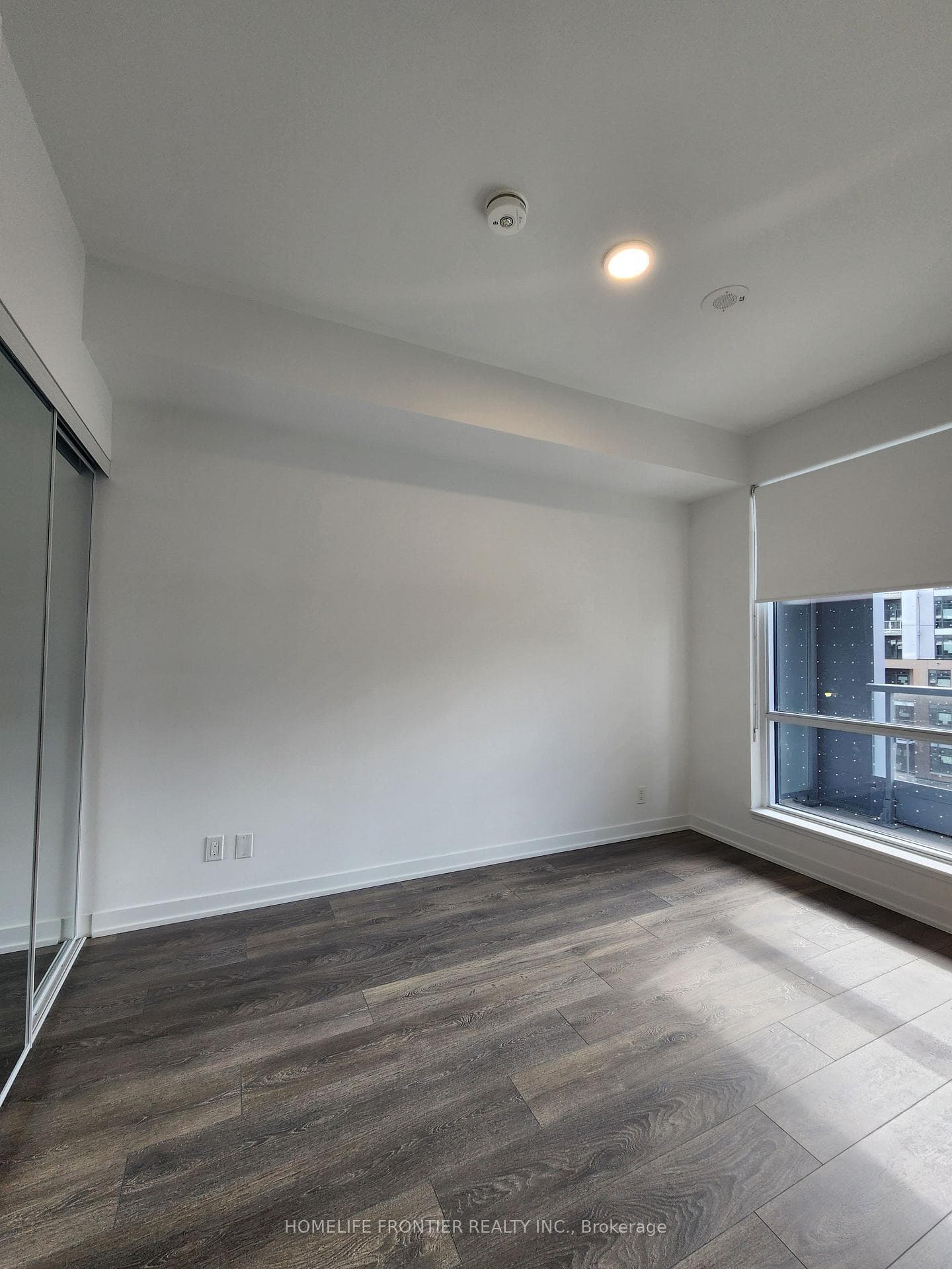 7950 Bathurst Street Unit 429 photo 4