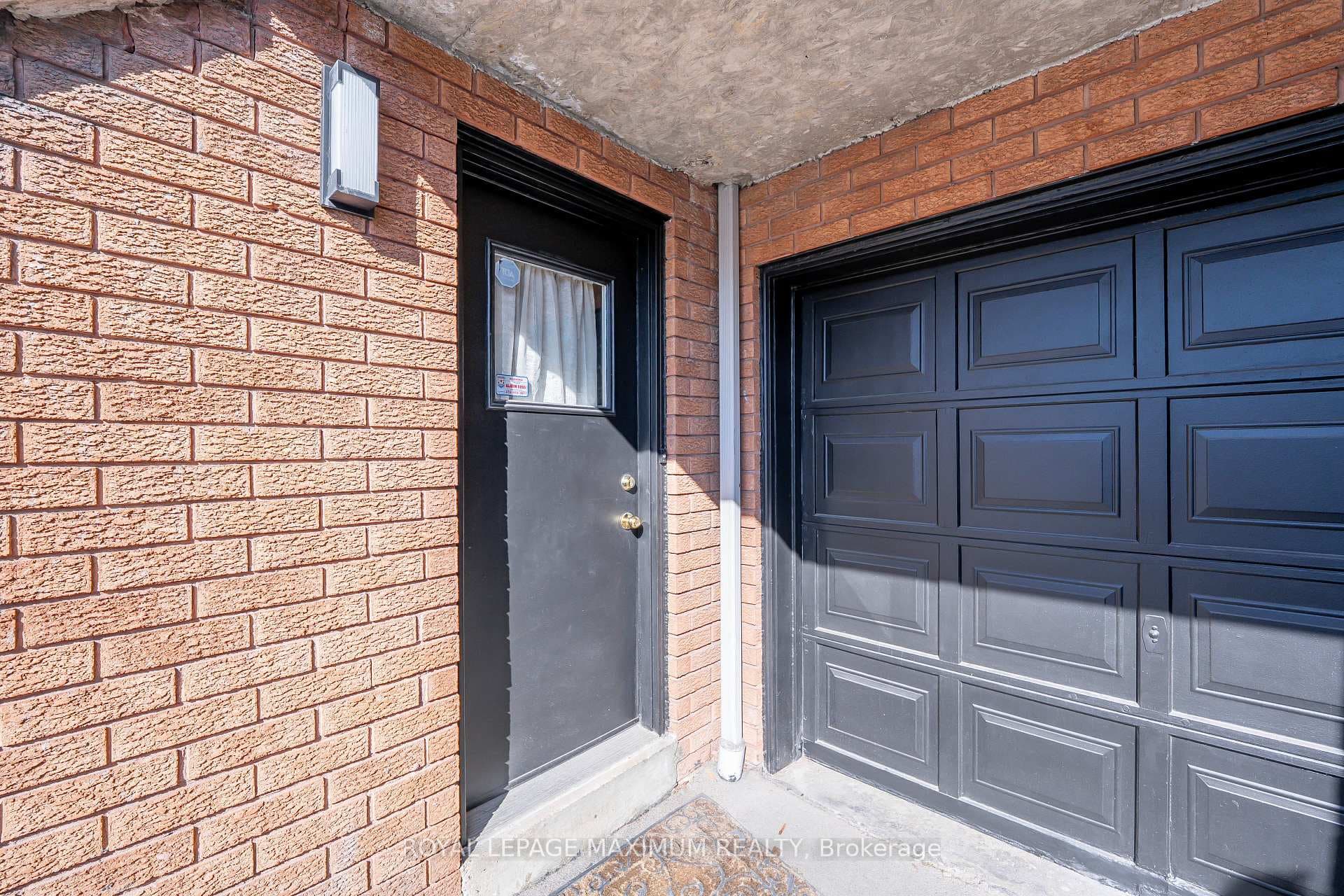 637 Caledonia Road photo 27