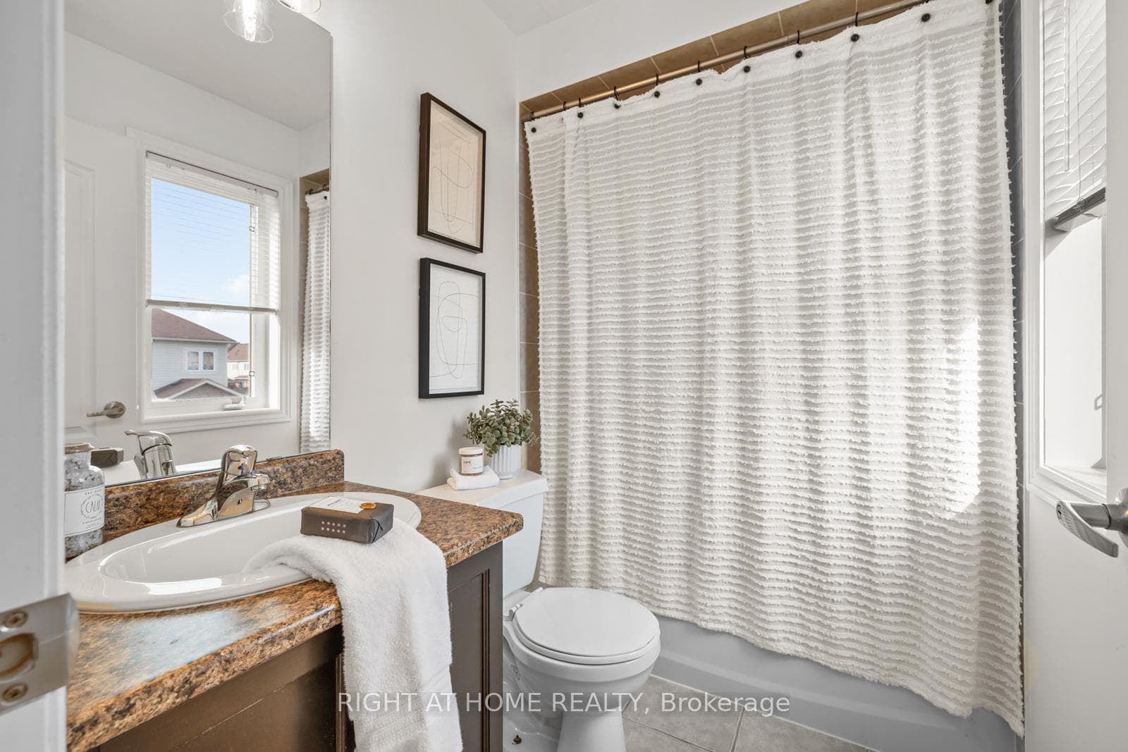 89 Dewell Crescent photo 18