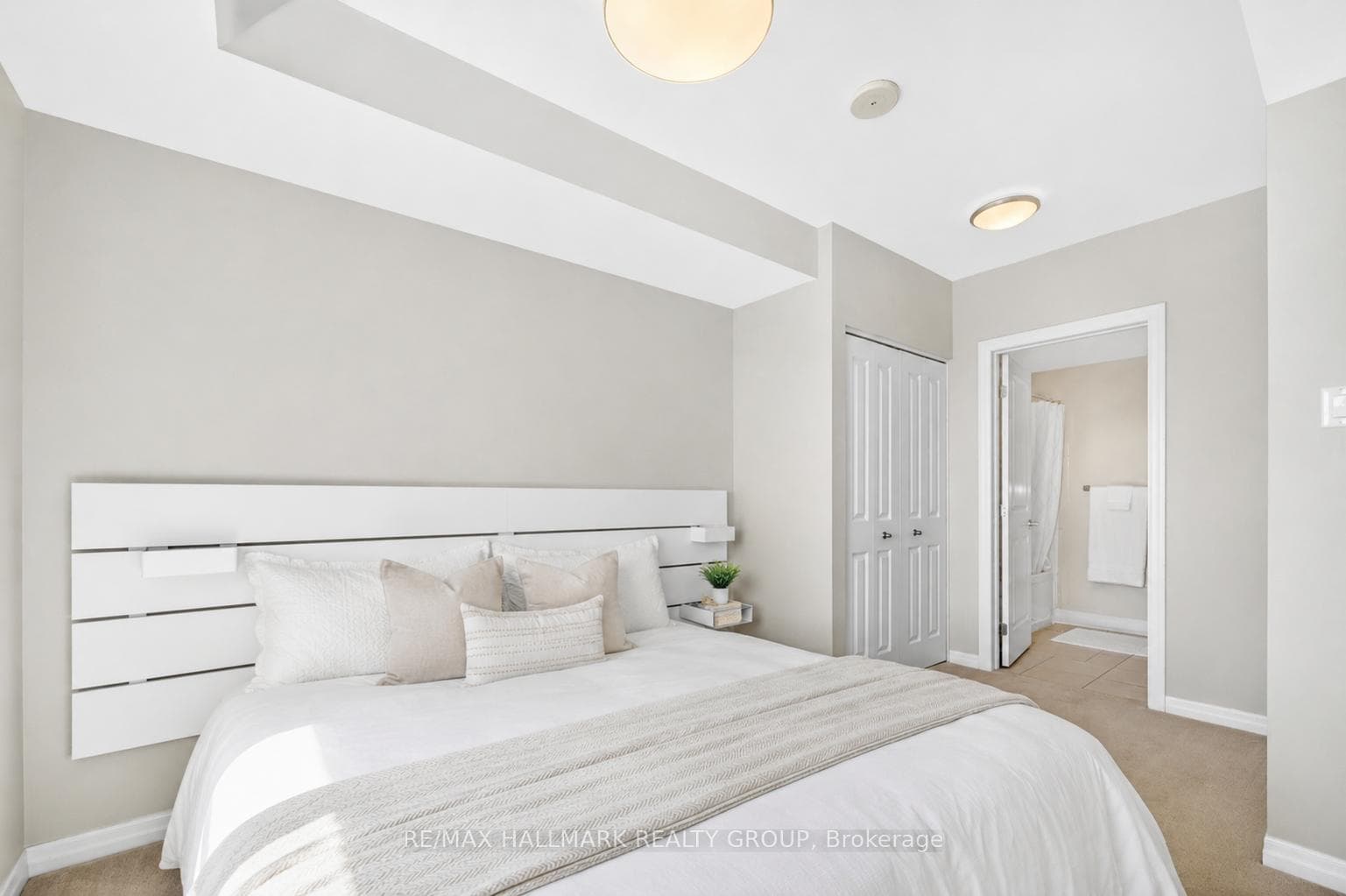 195 Besserer Street Unit 2602 photo 15